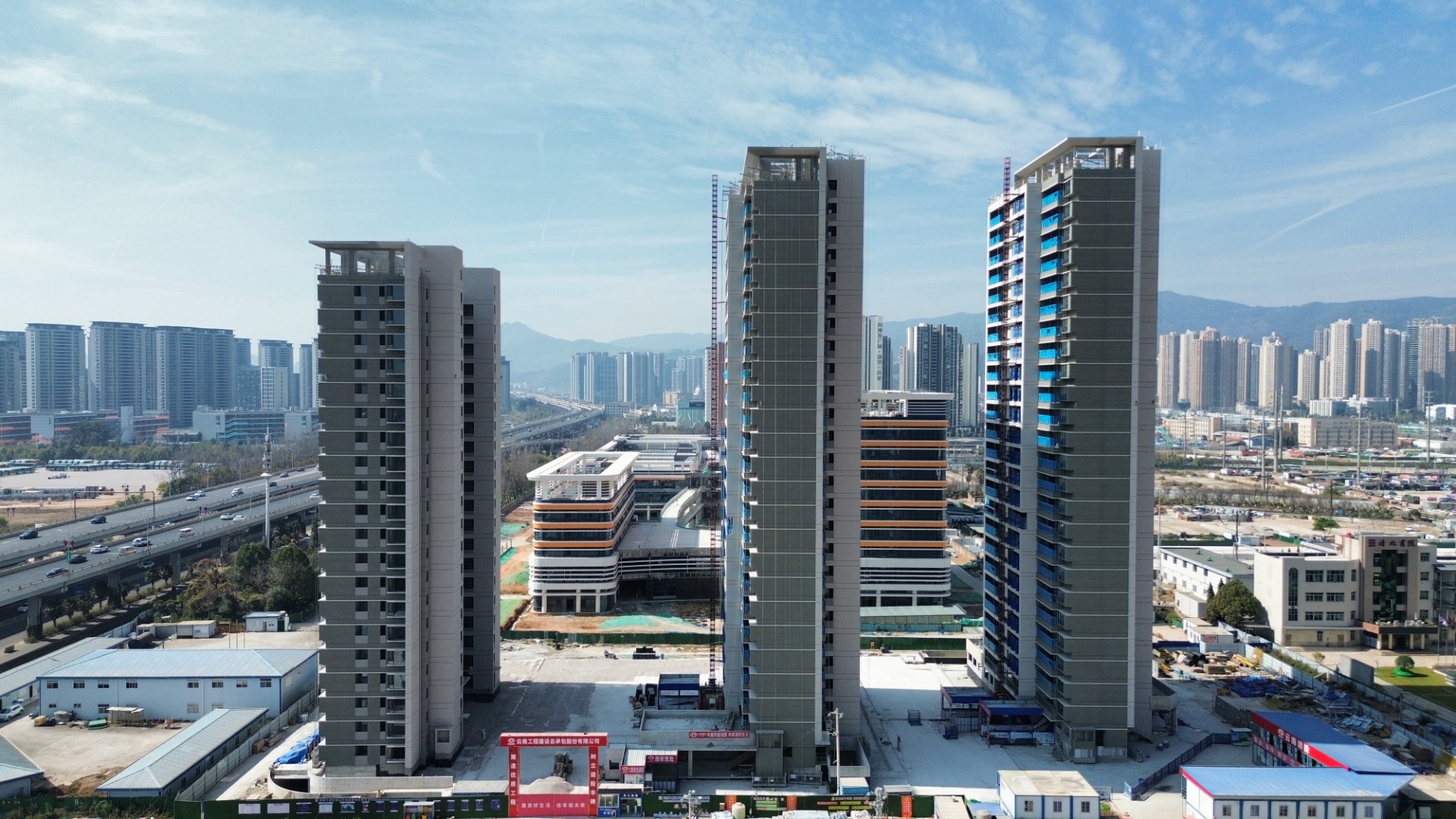 昆明市西山区草海片区KCXS2024-2号地块保障性住房世界杯足球比分顺利通过主体结构分部工程验收