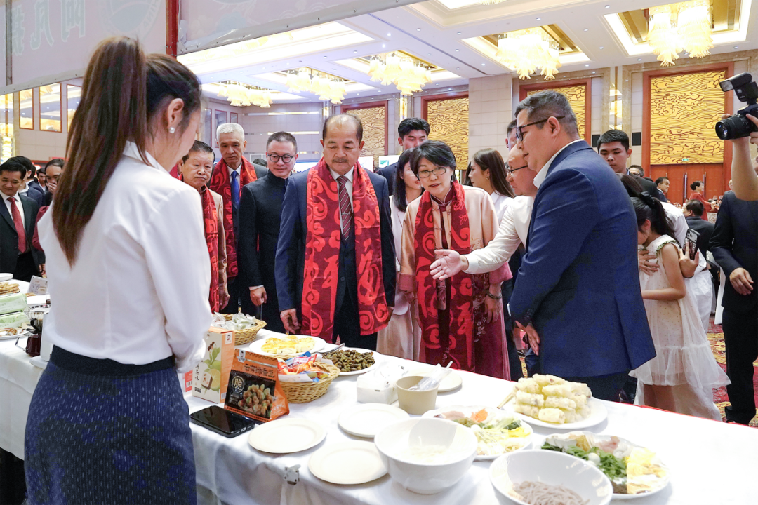 滇味飘香万象和琅勃拉邦 云南美食展亮相两场新春招待会