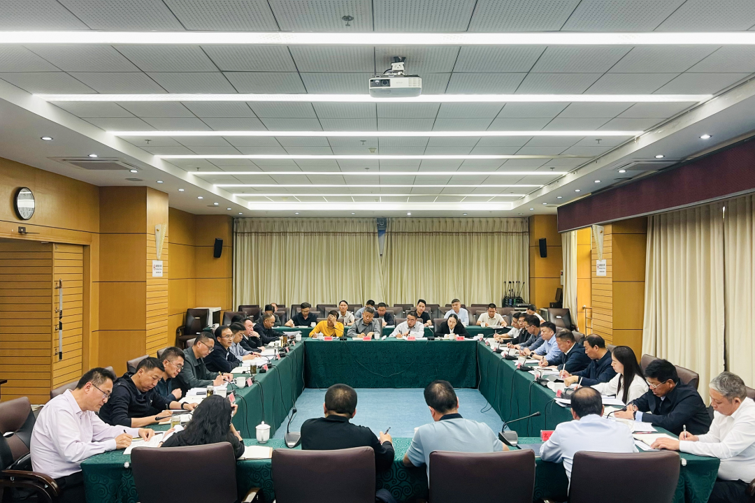 世界杯官网合作平台与德宏州举行工作会谈