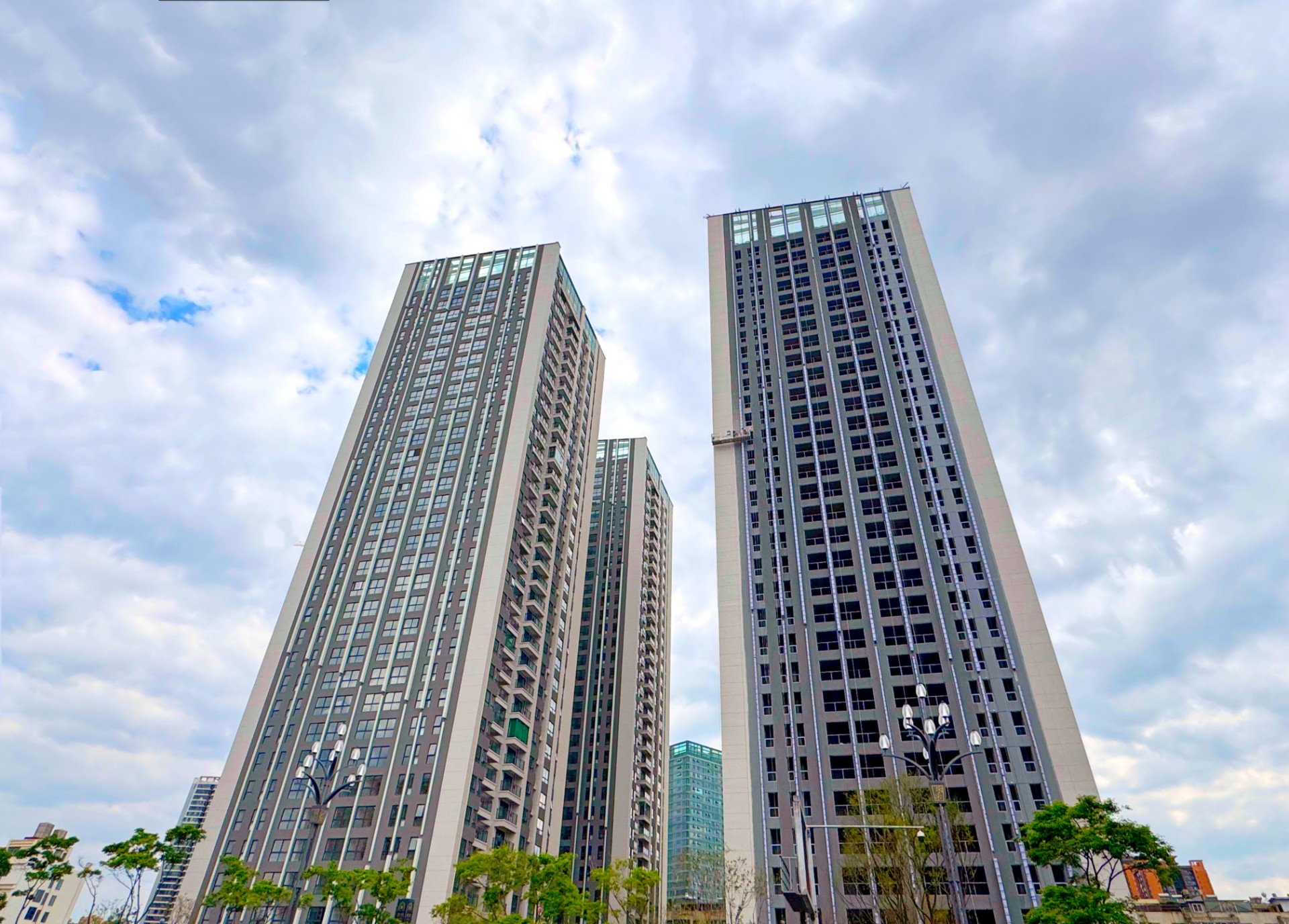 实力观邸小区一期（2、3栋）正式交付