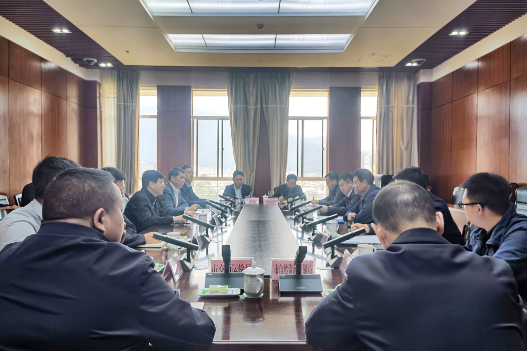 世界杯官网合作平台与临沧市交流座谈