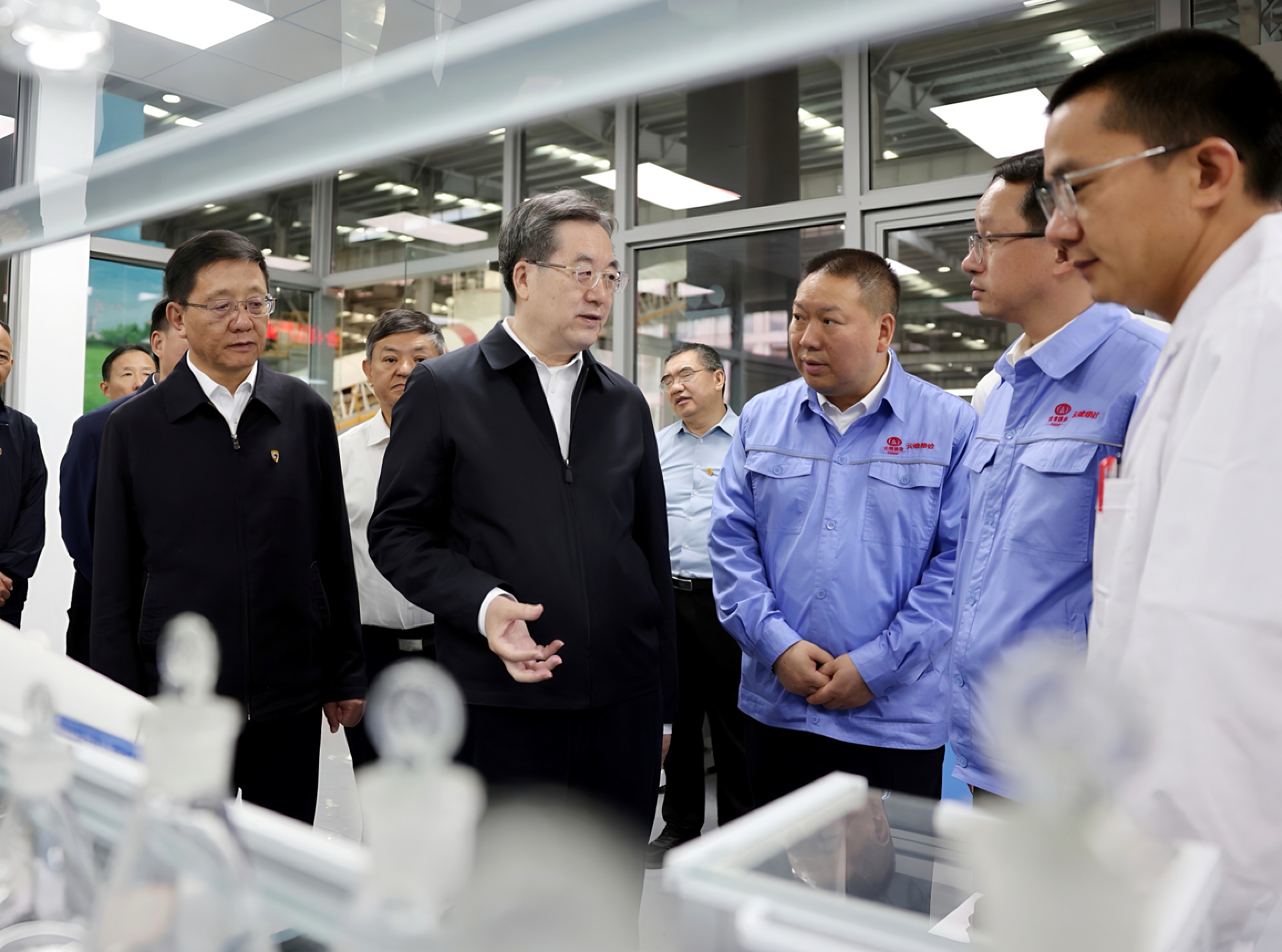 丁薛祥在世界杯官网合作平台调研时强调 全面贯彻党的教育方针 深入推进基础教育高质量发展