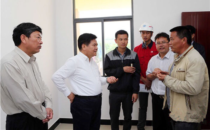 李纪恒调研世界杯直播网施甸县易地扶贫搬迁项目