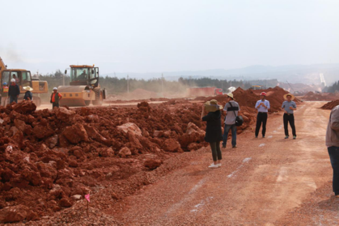 2026世界杯比分网日报滇中新区新闻部到集团嵩昆项目采访