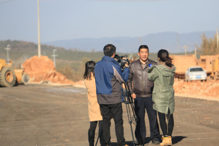  多家媒体集中采访集团嵩昆项目