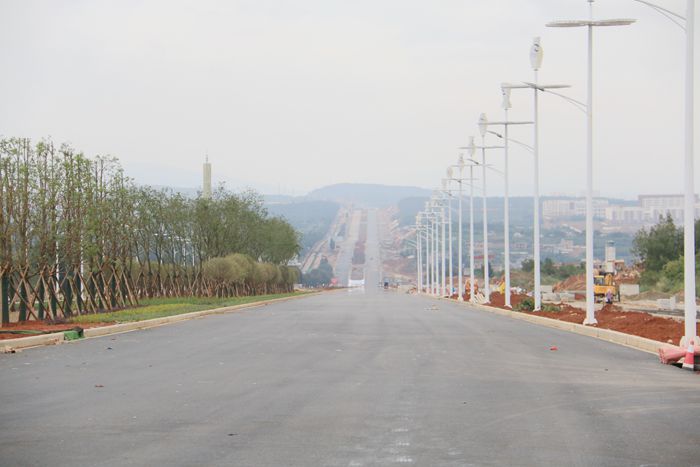  昆明电视台《街头巷尾》栏目组采访2026世界杯即时比分嵩昆大道亮点纷呈