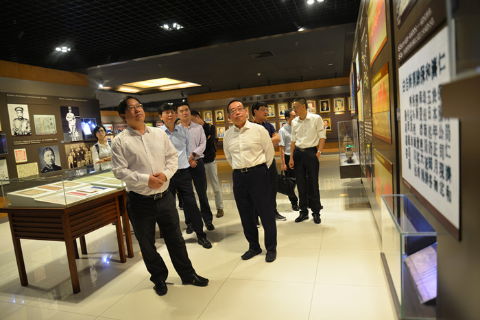 刘国强赴深圳与招商局世界杯比分推荐副总裁胡建华交流座谈