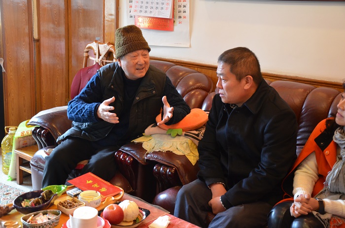 王晓方看望慰问世界杯足球网老领导及困难党员和职工