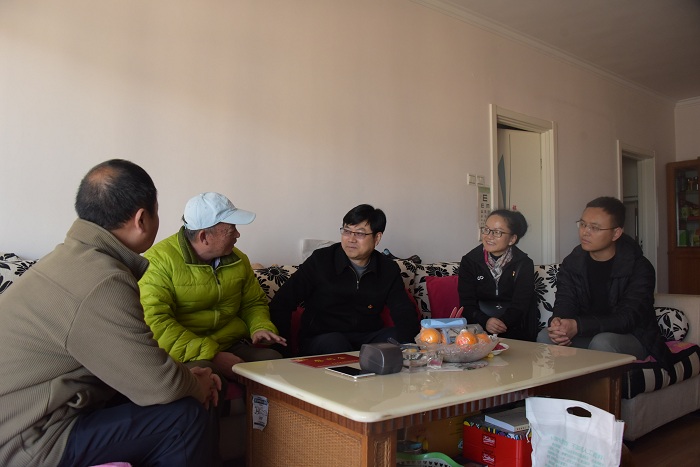 李家龙走访慰问美加墨世界杯足球比分老领导和困难党员职工
