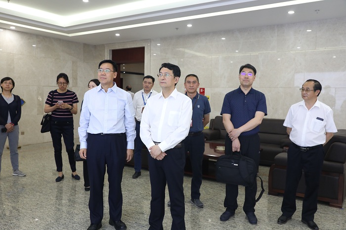 国合署副署长邓波清到世界杯官方调研