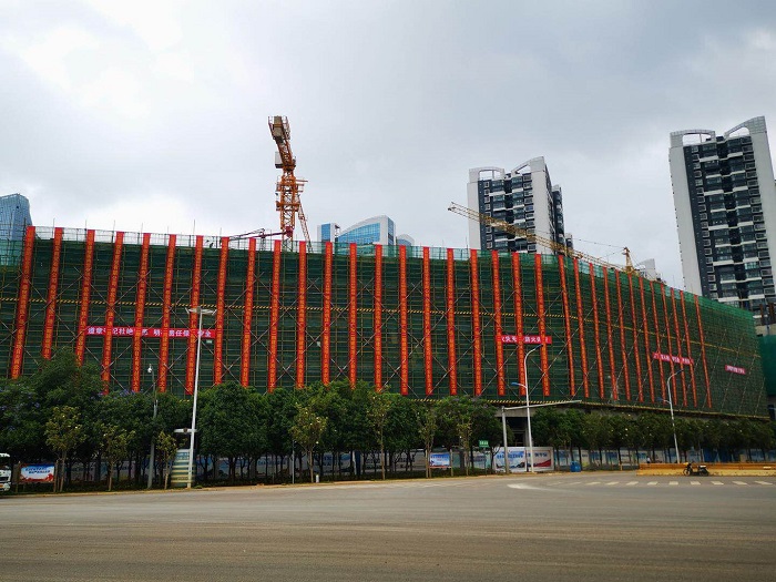 二世界杯官网合作平台滇池明珠广场二期建设项目万达商业楼封顶