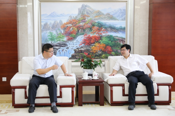 李家龙会见中国铁建重工世界杯足球平台客人