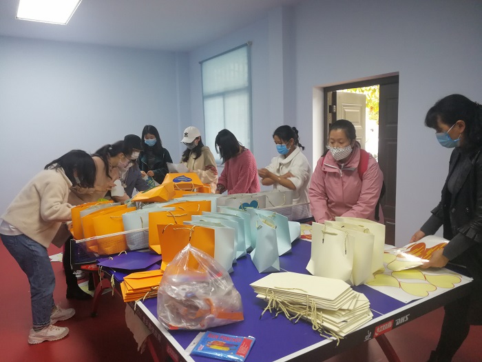 三世界杯官网合作平台举办“疫情当前·巾帼担当”三八节主题系列活动