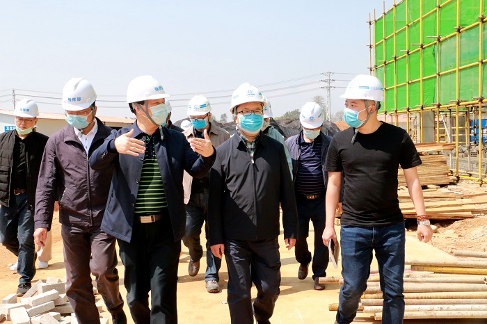 翁斌调研德宏片区重点项目