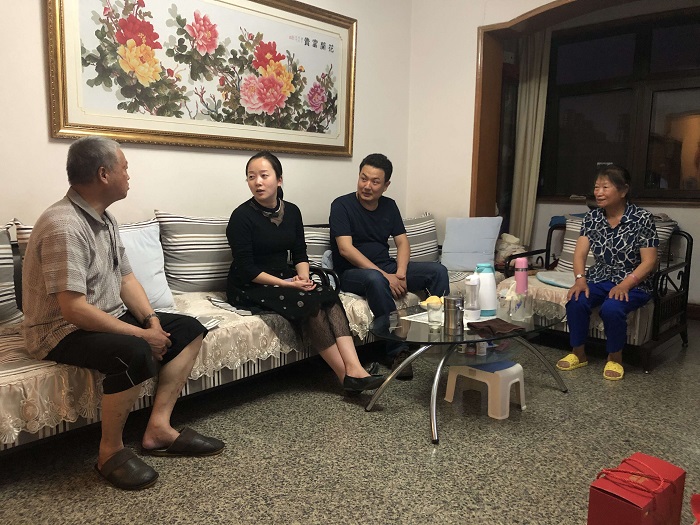 ​基投世界杯网址走访慰问海外职工家属