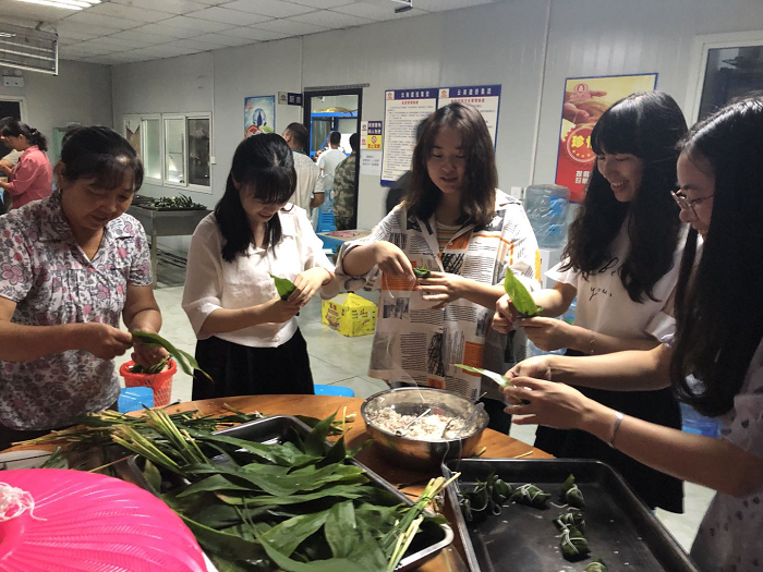 ​总承包世界杯官方元蔓项目多彩活动欢度端午