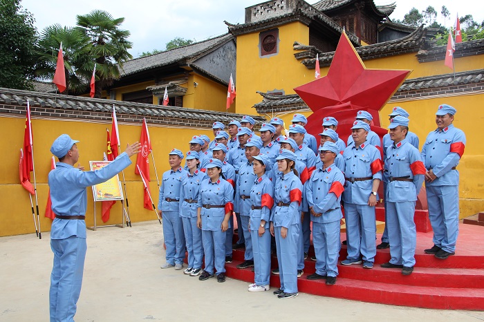 ​九世界杯官网合作平台举办系列活动纪念建党99周年