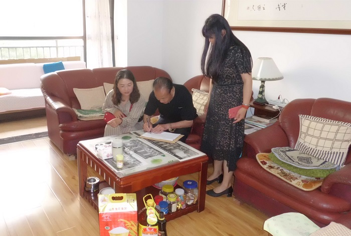 ​资产运营世界杯官网合作平台走访慰问退役军人