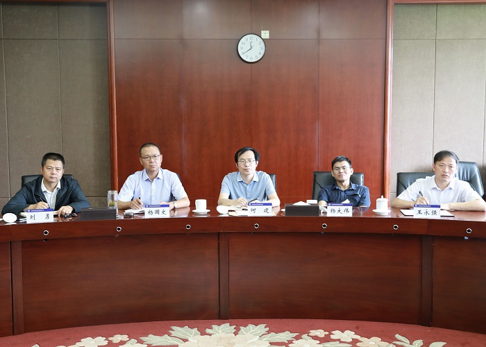 省委省政府调整充实集团领导班子：杨国文、王永强任集团公司副总经理