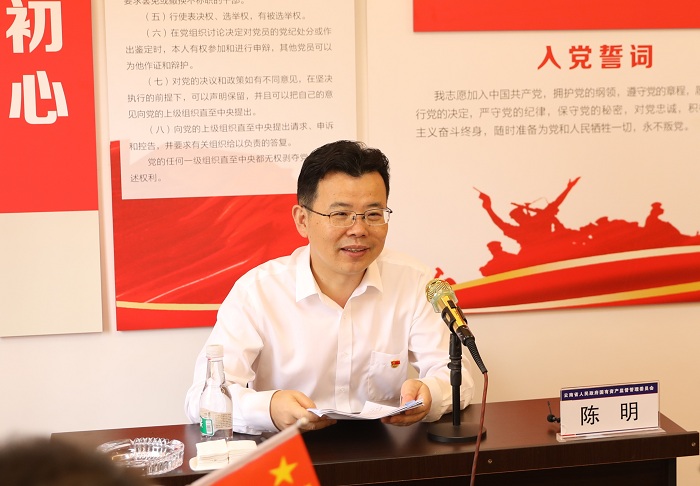 省政府副秘书长，省国资委党委书记、主任陈明到总承包公司路桥二分公司讲党课