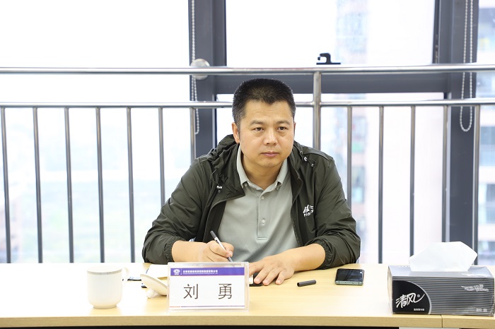 刘勇调研十五公司