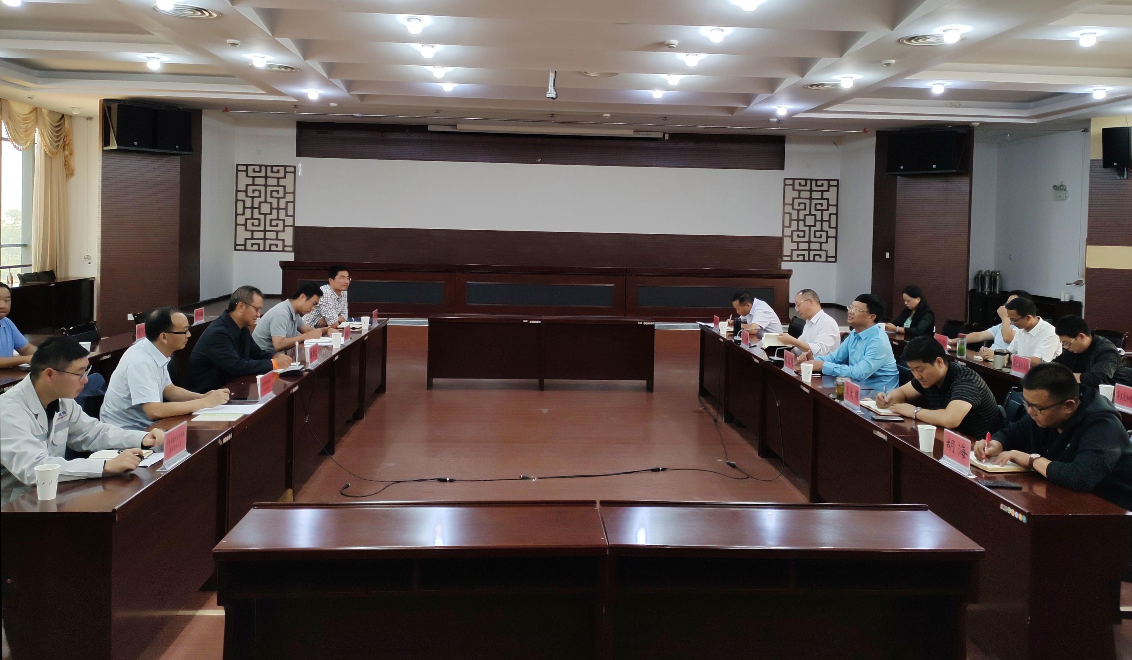 杨国文会见禄丰县县长杨继周