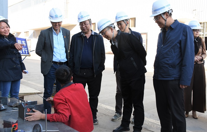 省总工会调研世界杯足球网产业工人队伍建设改革工作