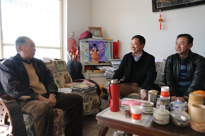 ​王永强看望慰问世界杯直播网老领导和退休职工