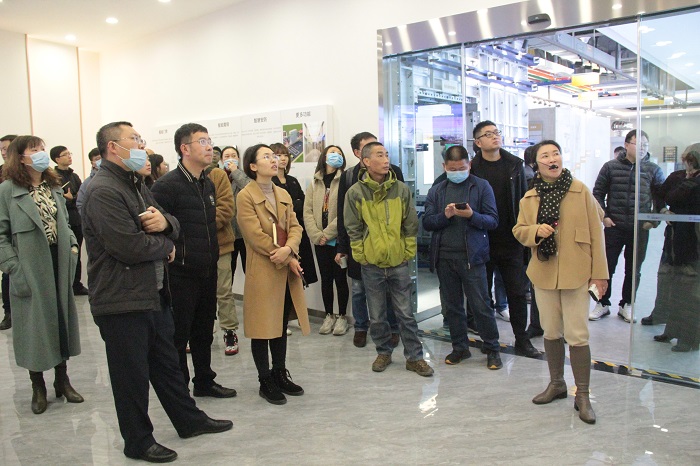 集团房地产开发企业到省房2026世界杯官方网址工艺工法展示厅参观交流