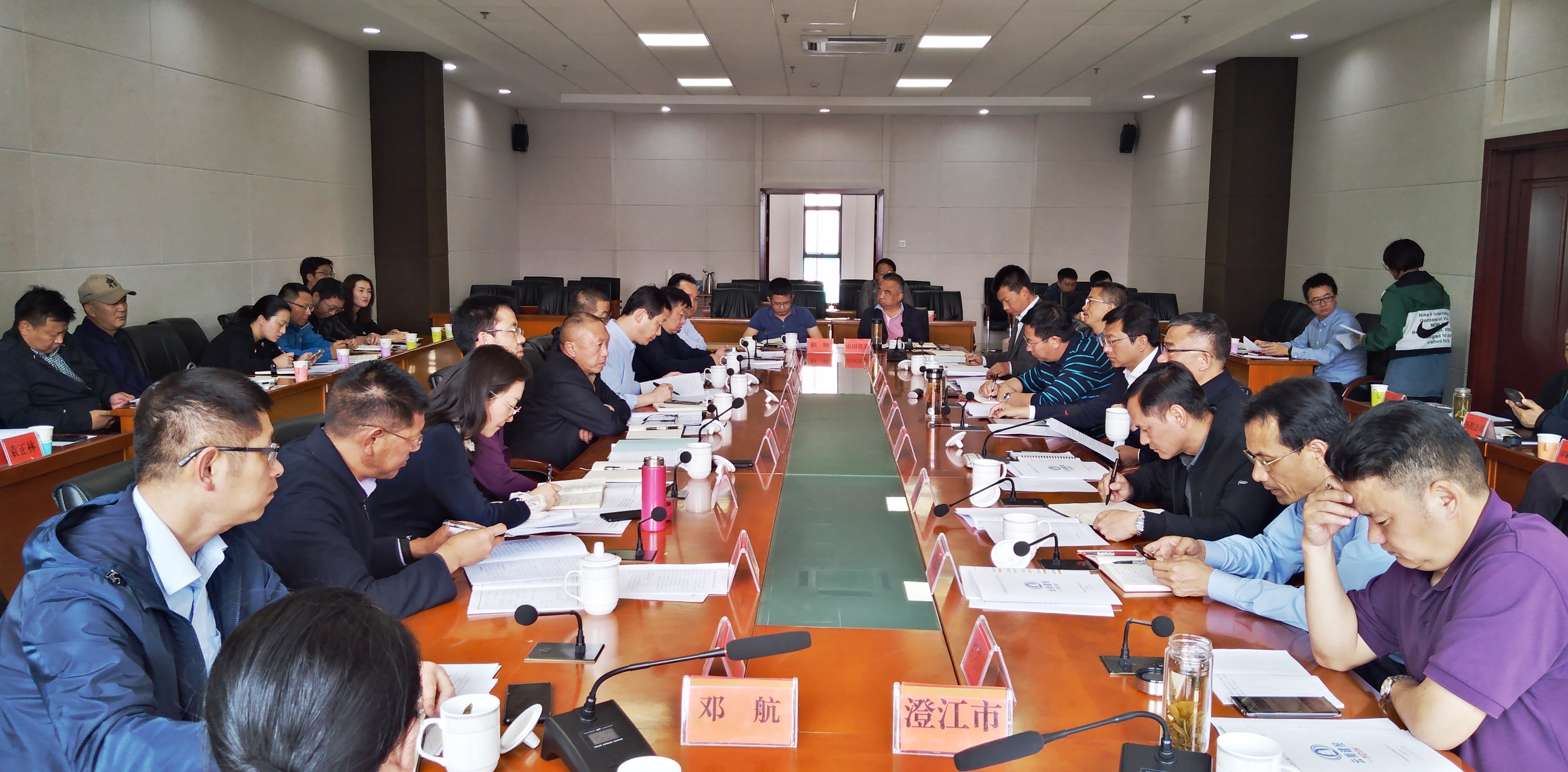 2026世界杯官方网址与玉溪市政府举行工作座谈会