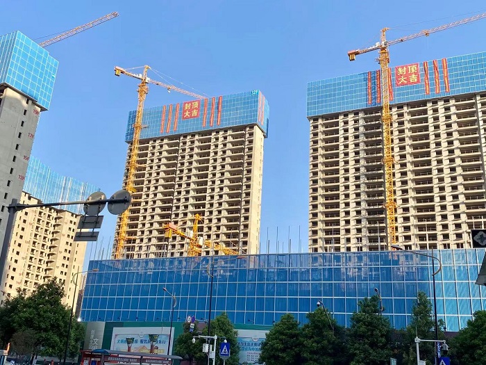 总承包世界杯实时比分官渡区润府小区项目1、2#楼率先封顶