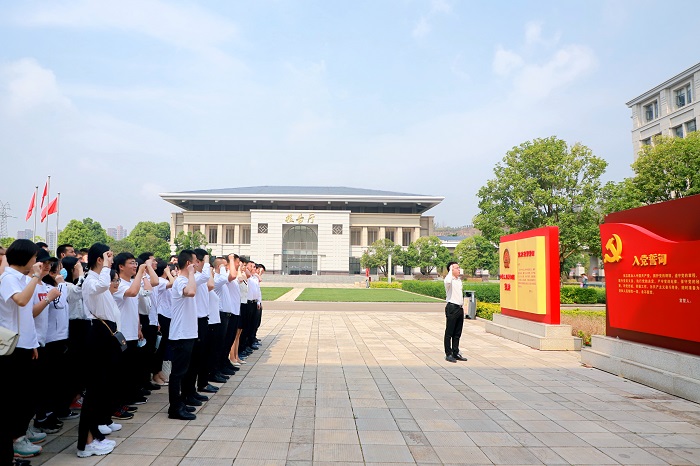混凝土世界杯官网合作平台多载体多形式深入开展党史学习教育