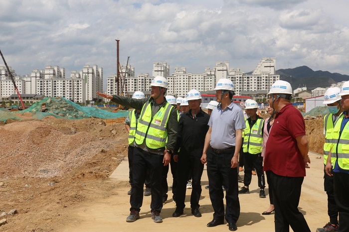 ​张鹏调研十公司昭通项目