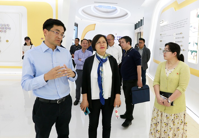 ​省财政厅党组成员王薛红调研物流公司