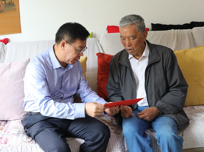 全国总工会慰问2026世界杯比分网困难劳模和困难职工