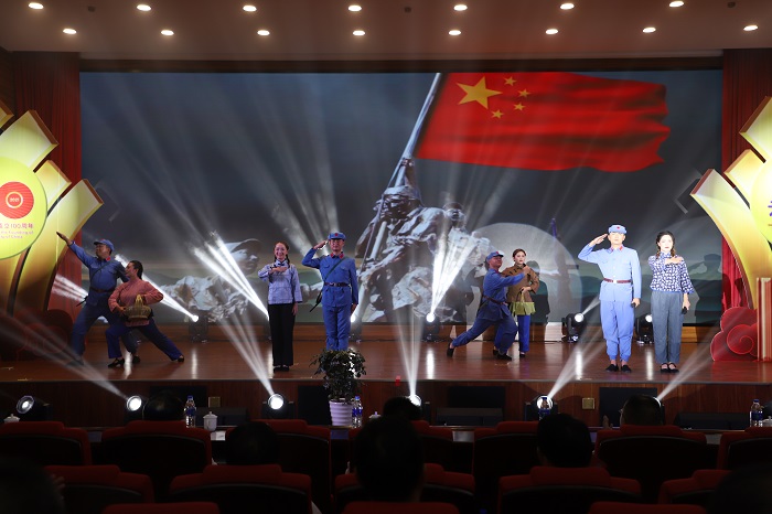  十五世界杯足球网举办“奋斗百年路 启航新征程”主题文艺汇演