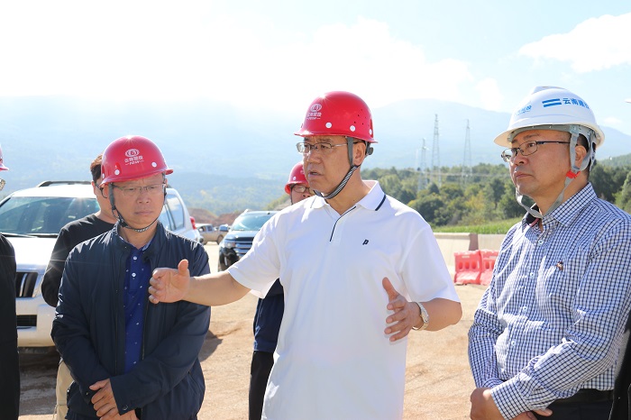 陈文双慰问永大高速、鹤剑兰高速项目一线建设者