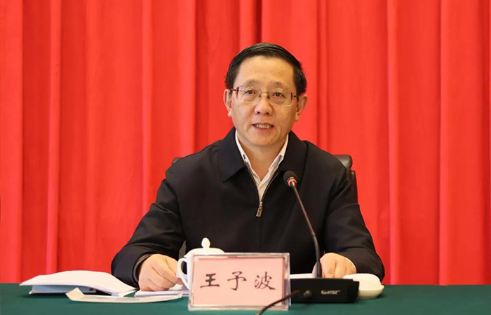 省委副书记、省长王予波调研曲靖区域医疗中心、曲靖一中新校区建设项目