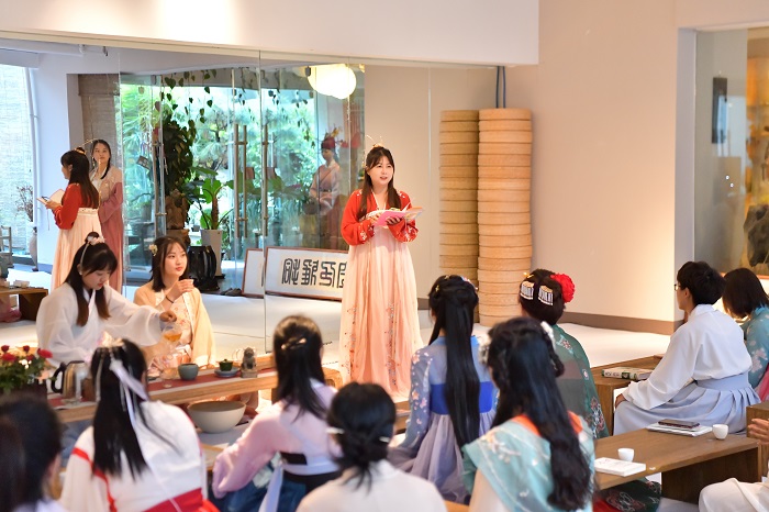 十二世界杯足球网举办女职工读书分享暨家庭茶文化展示活动