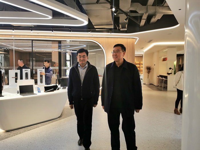 陈文双调研物流公司营家家居体验馆