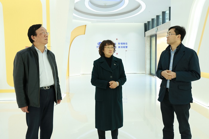 省属国有企业专职外部董事徐良栋、张羽调研物流公司