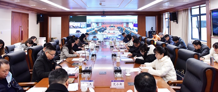 杨国文列席旁听国际工程部党委理论学习中心组（扩大）会议