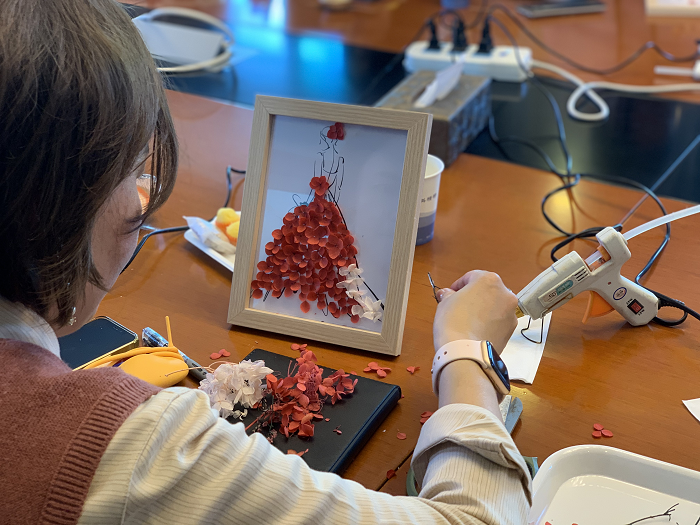 建科院开展制作永生花活动庆祝国际妇女节