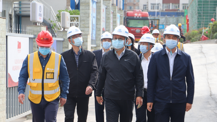 省属国有企业专职外部董事寸延峰调研五里项目