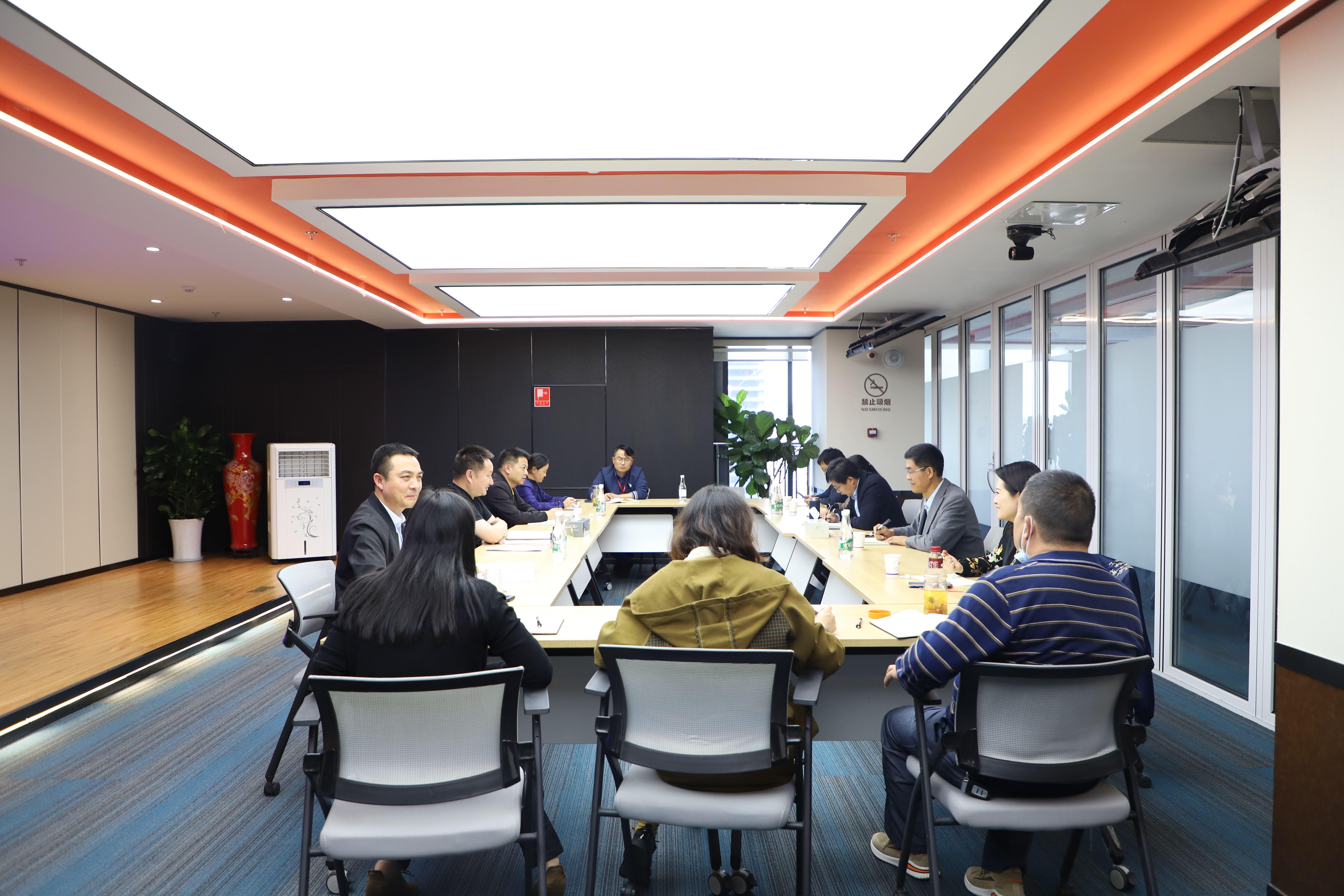 十五世界杯实时比分与云南农业大学建筑工程学院交流座谈