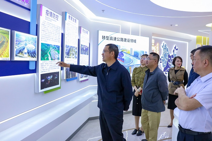 杨国文调研总承包一部