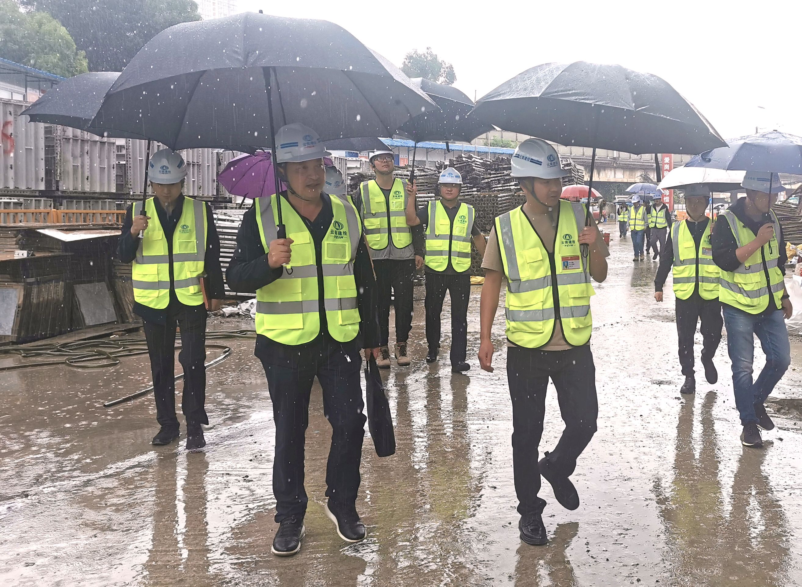 王永强带班检查十六公司任旗营项目安全生产工作