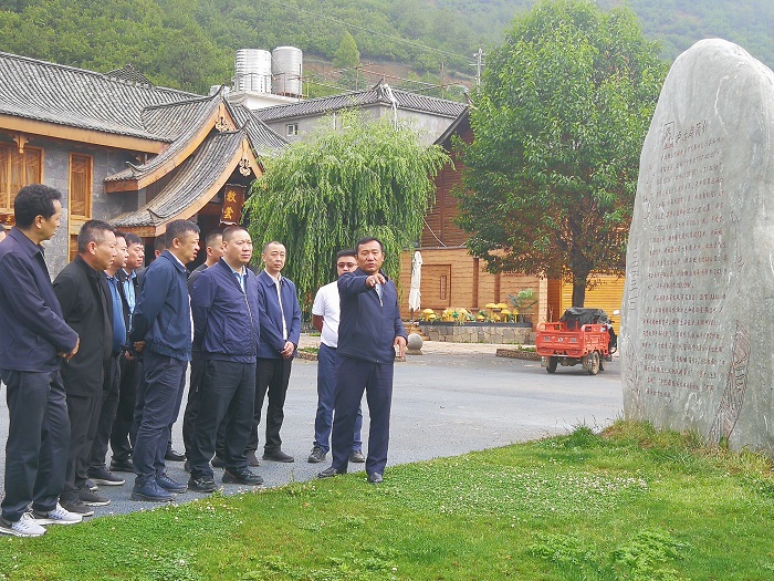 陈祖军一行到丽江片区项目检查时强调：加足马力抓生产，全力以赴促营收！