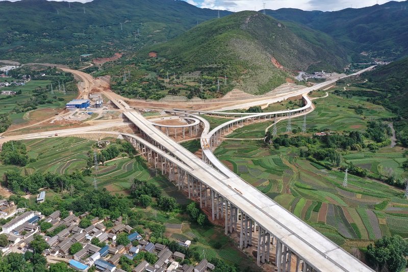 鹤剑兰高速五工区桥梁工程完成转序验收