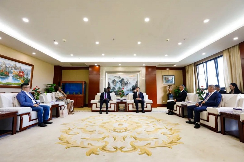 开启滇贝合作新大门 陈祖军会见贝宁驻华大使西蒙